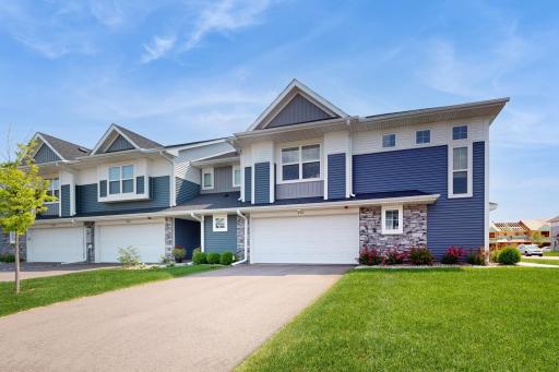 8702 Parkington Avenue NE, Elk River, MN 55330