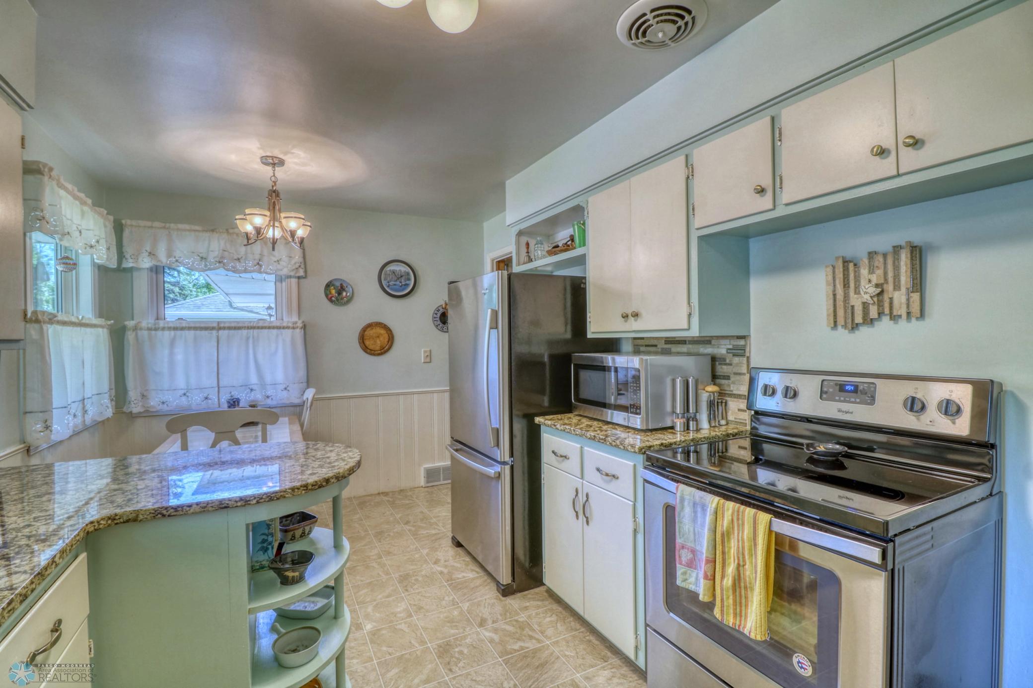 Kitchen1_5.jpg