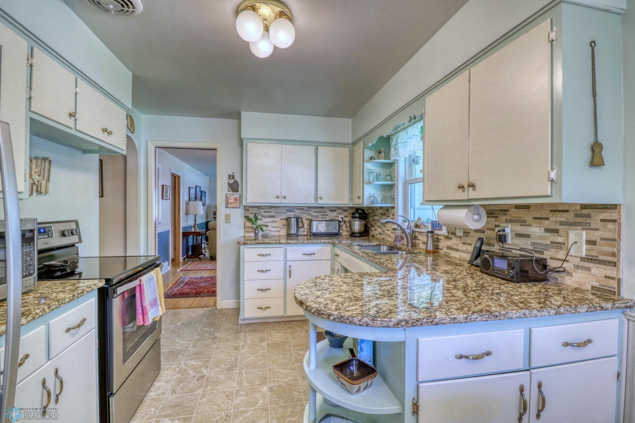 Kitchen1_4.jpg