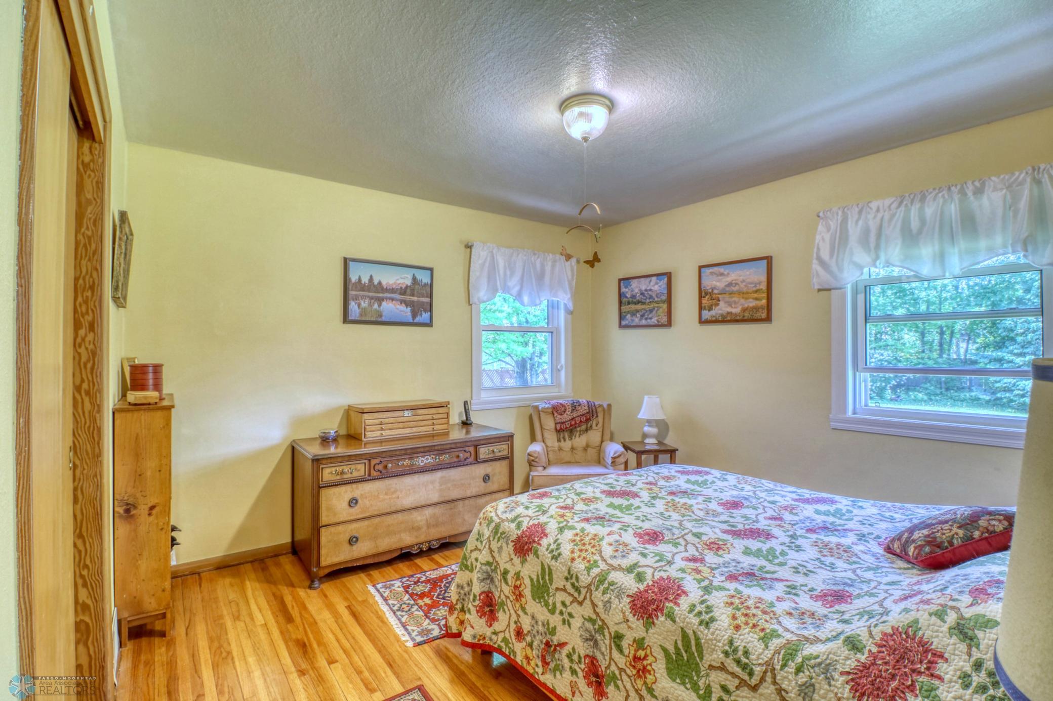 Bedroom1_1.jpg
