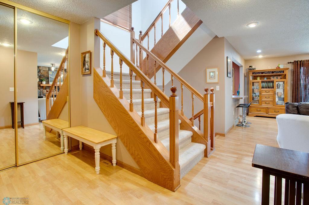 Light and bright entry foyer