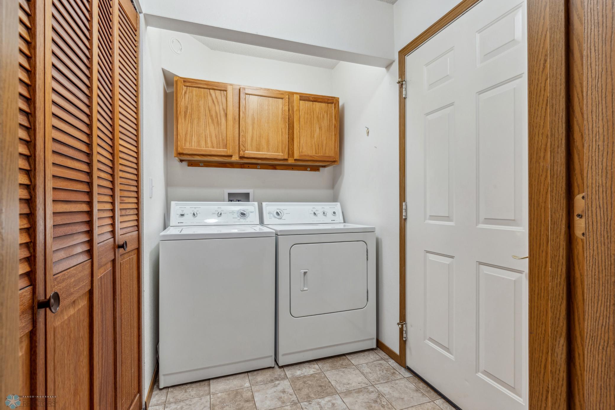Laundry / garage entry