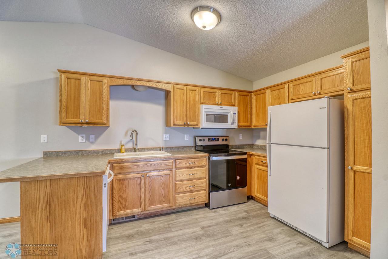 3Kitchen1_1-1280.jpg