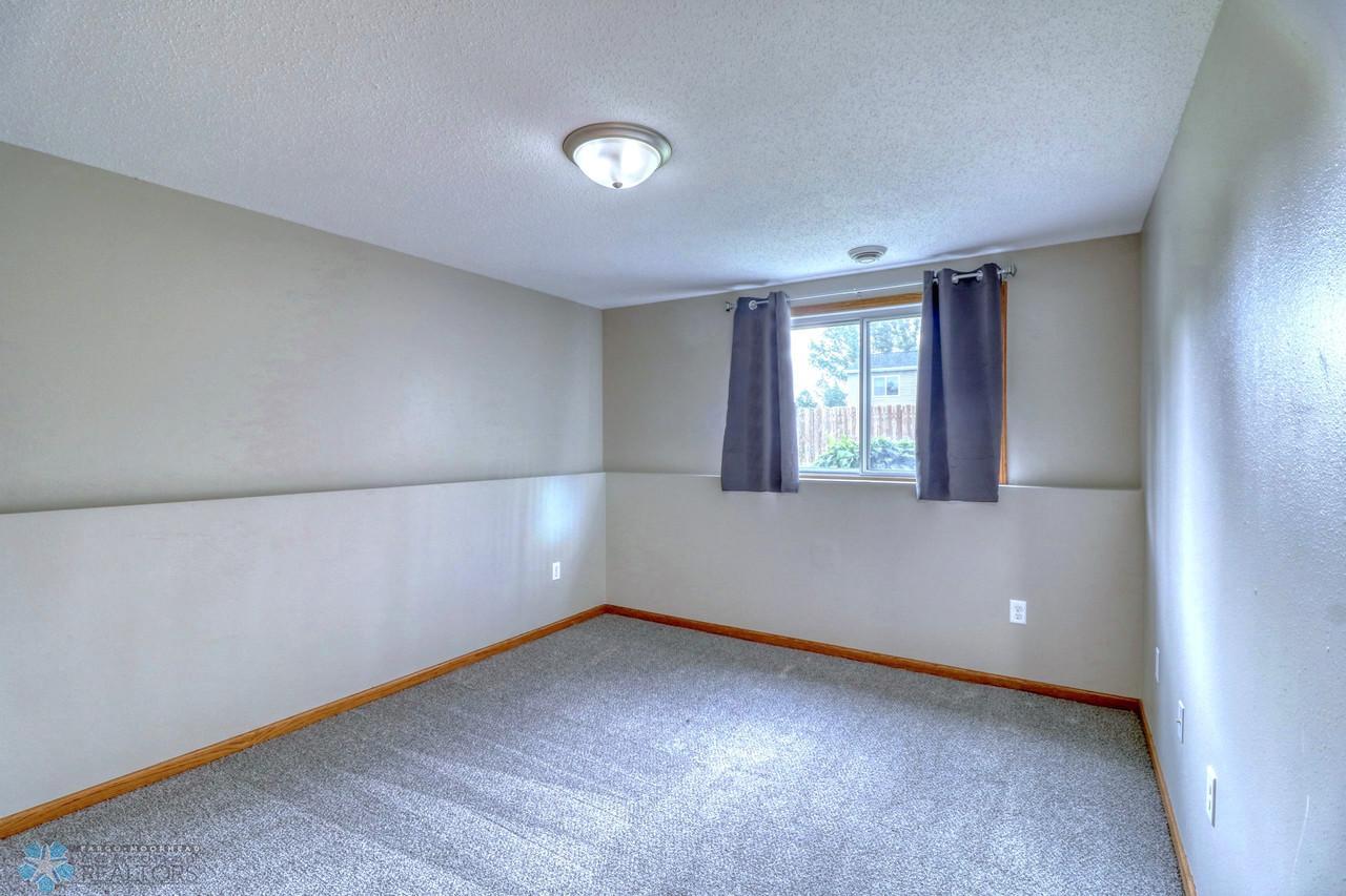 13Basement Bedroom1_1-1280.jpg