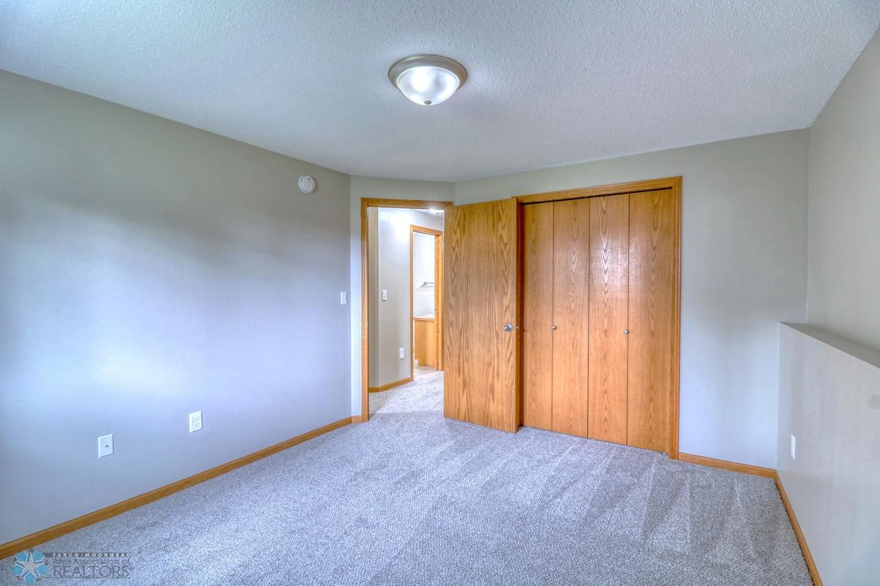 13Basement Bedroom1_2-1280.jpg