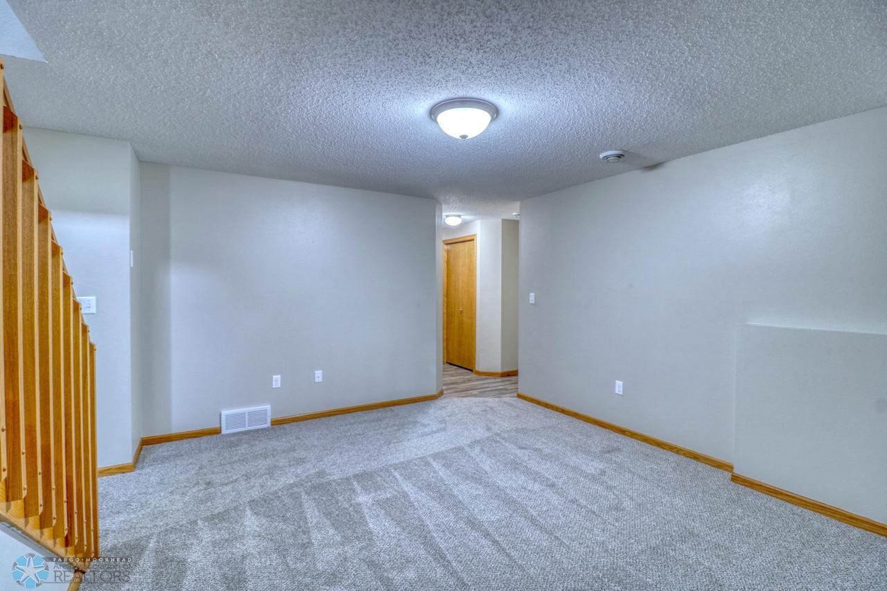 10Basement1_3-1280.jpg