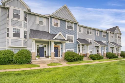 15628 Eagle Bay Drive, 1802, Apple Valley, MN 55124