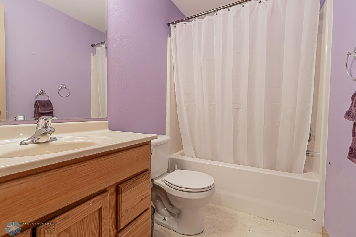 Basement bathroom full