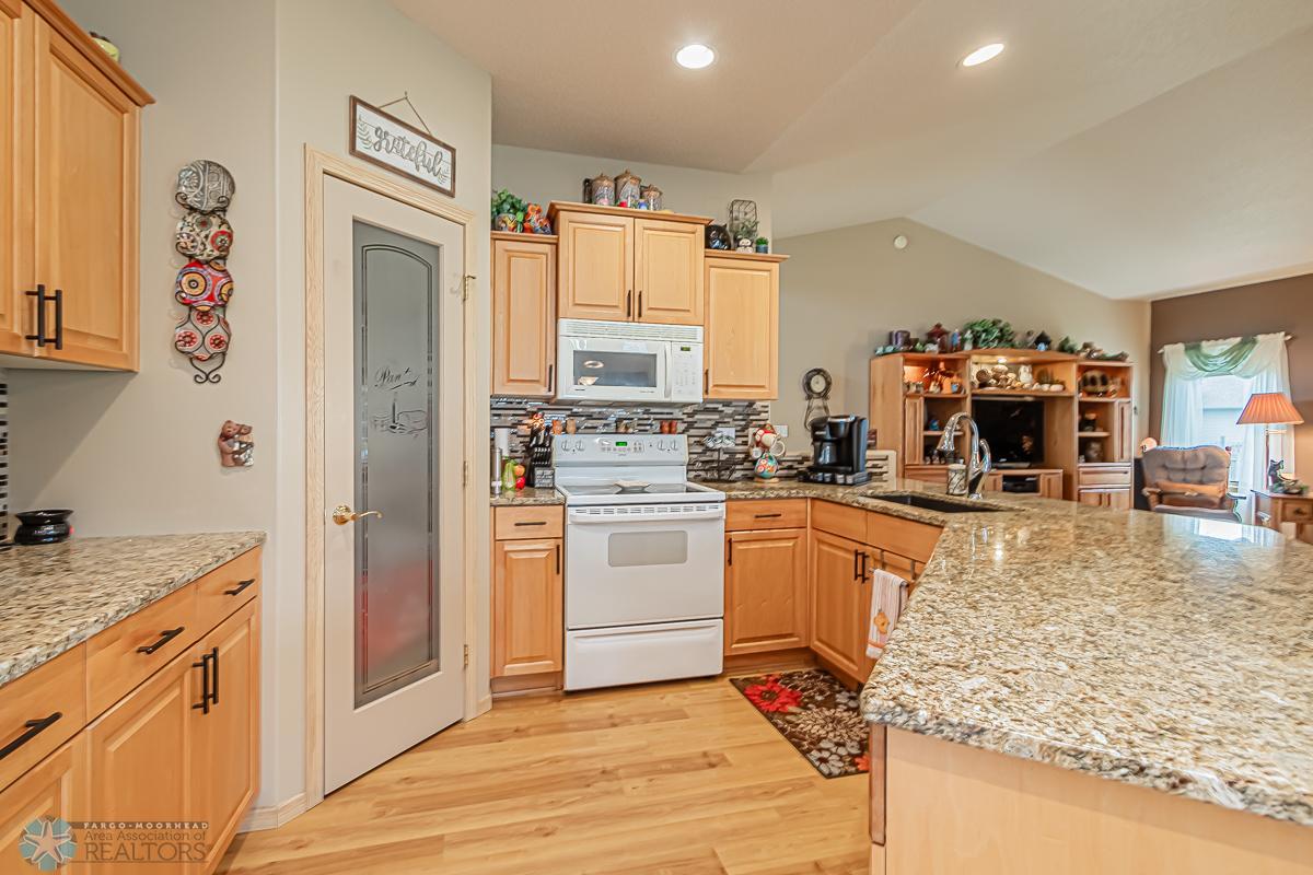 Kitchen pantry