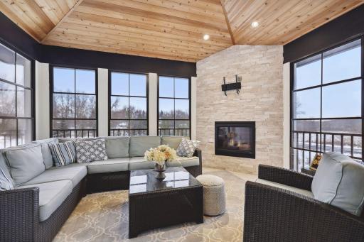 4315 Lakeview Court, Orono, MN 55364