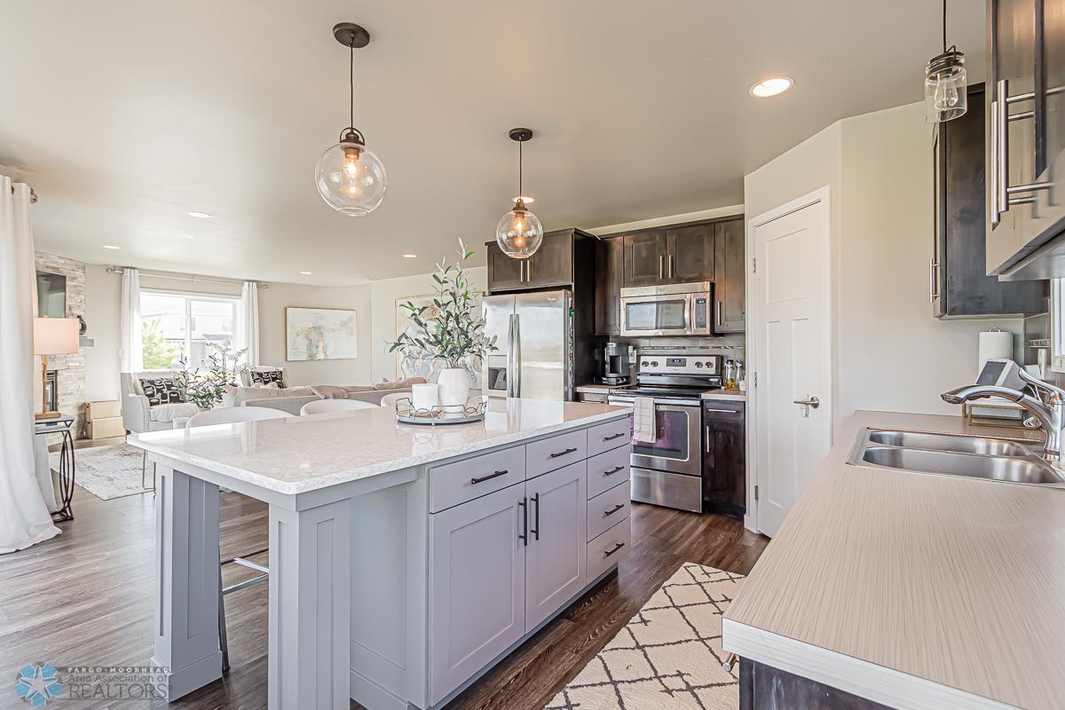 Kitchen_4.jpg