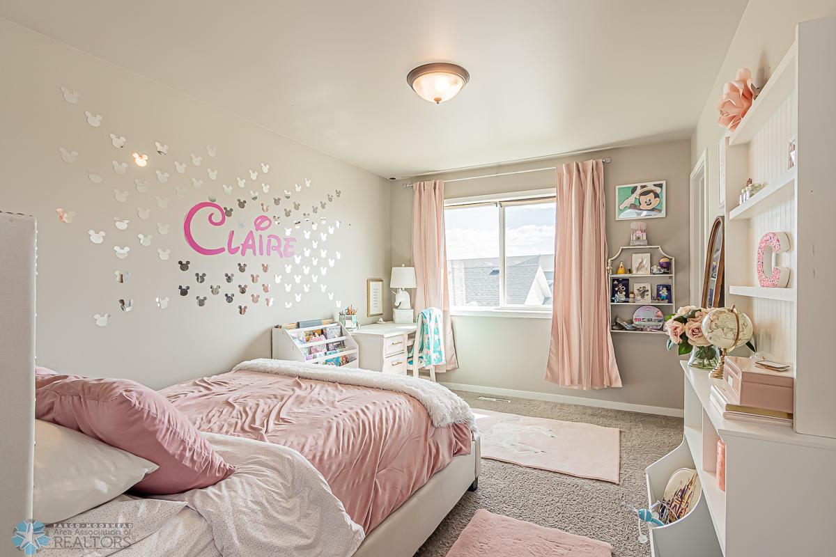 Bedroom3_1.jpg