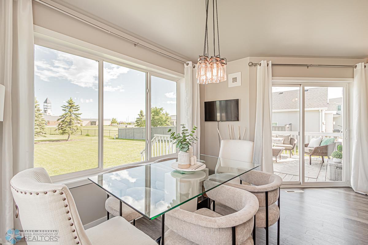 Dining_Room_1.jpg