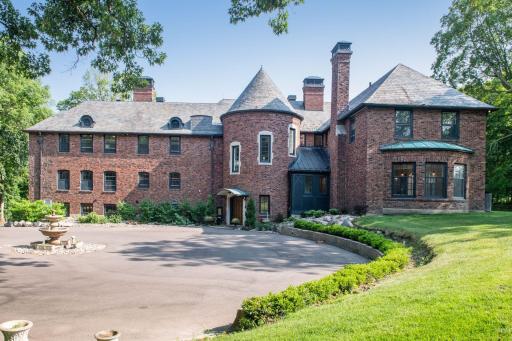 1570 Fox Street, Wayzata, MN 55391