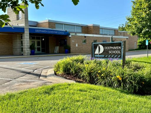 18855 Ridgewood Road, Wayzata, MN 55391