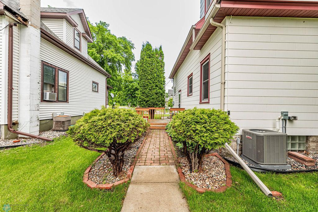 Sideyard