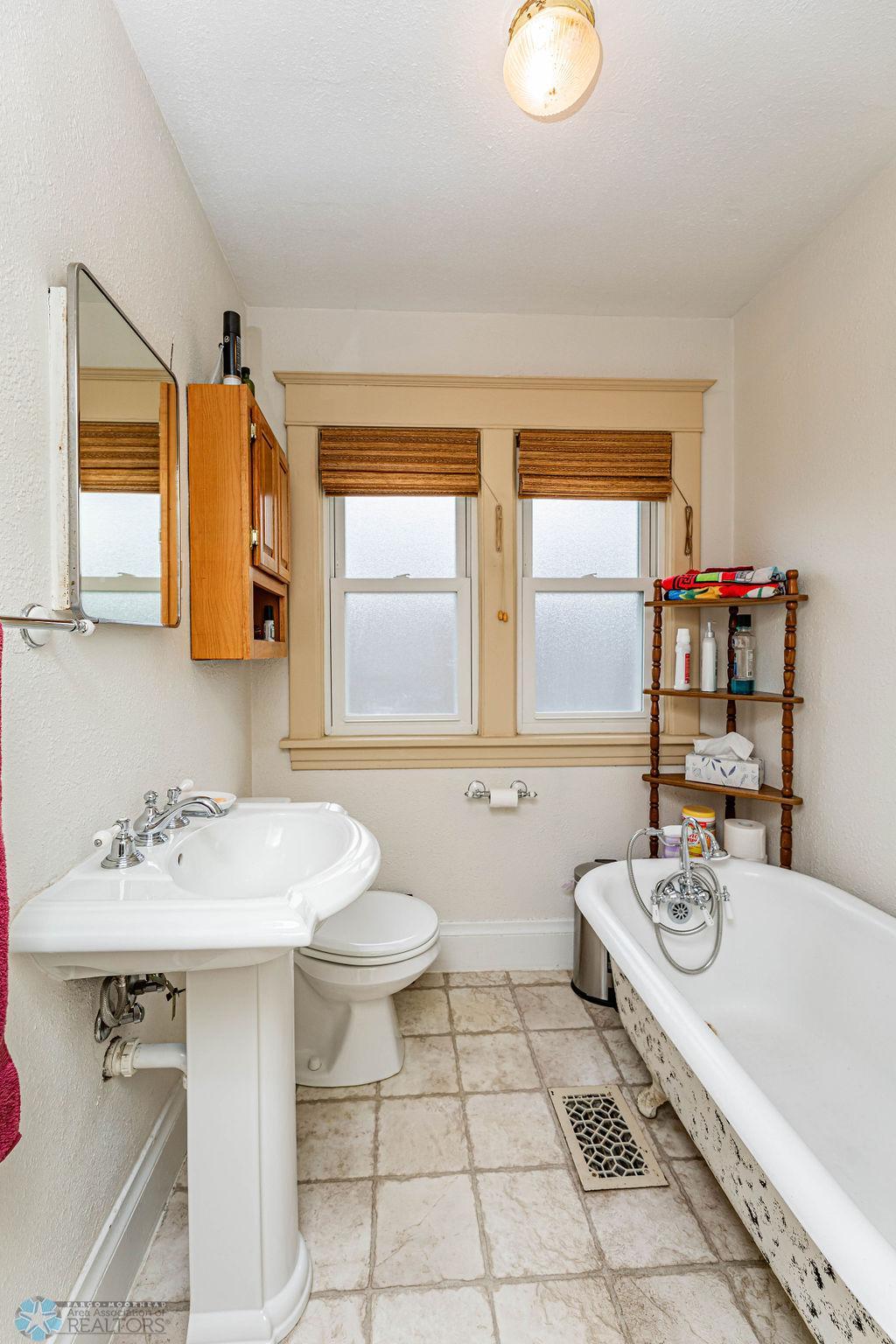 Upper Bath