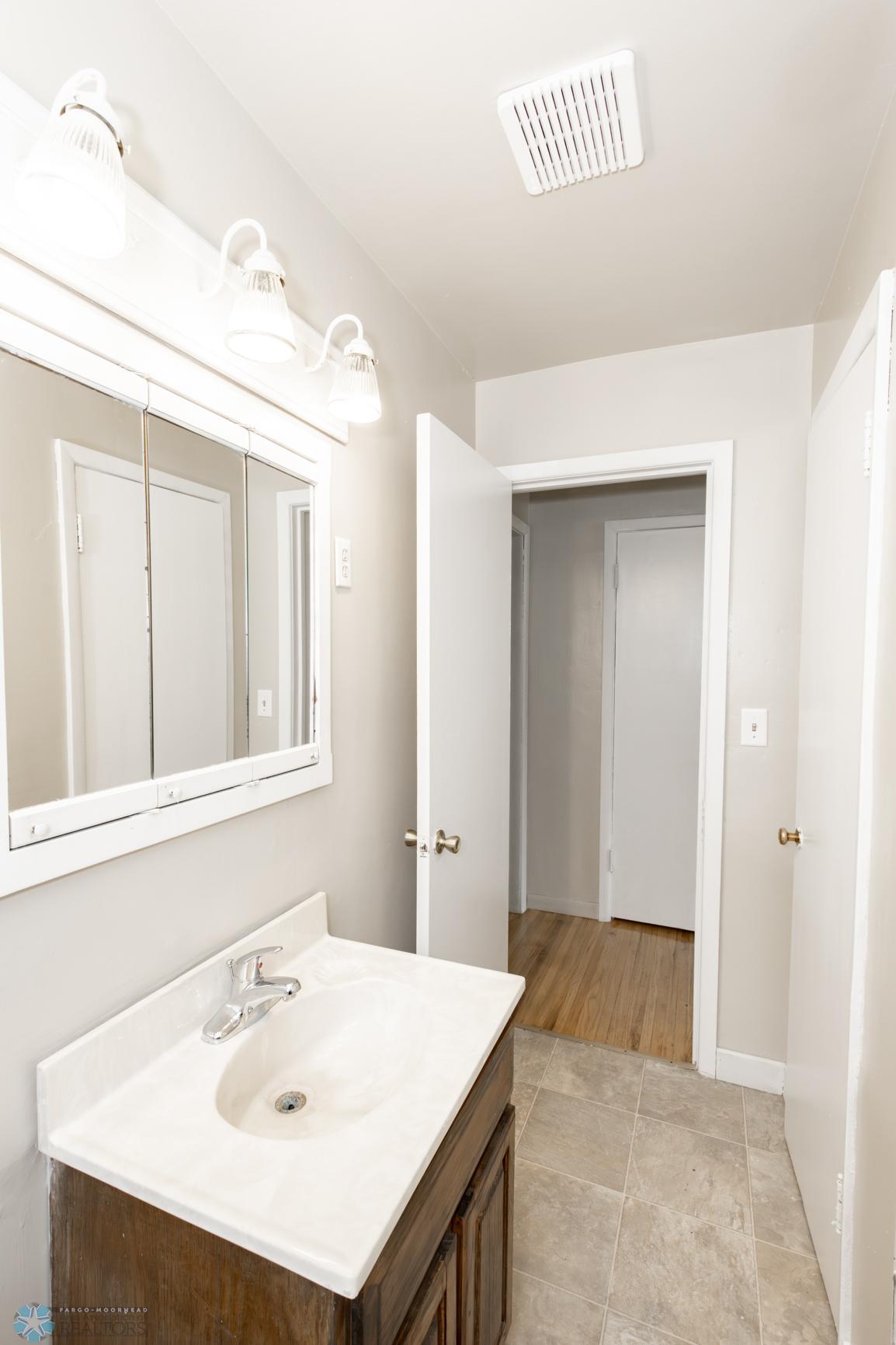 Bathroom - Full