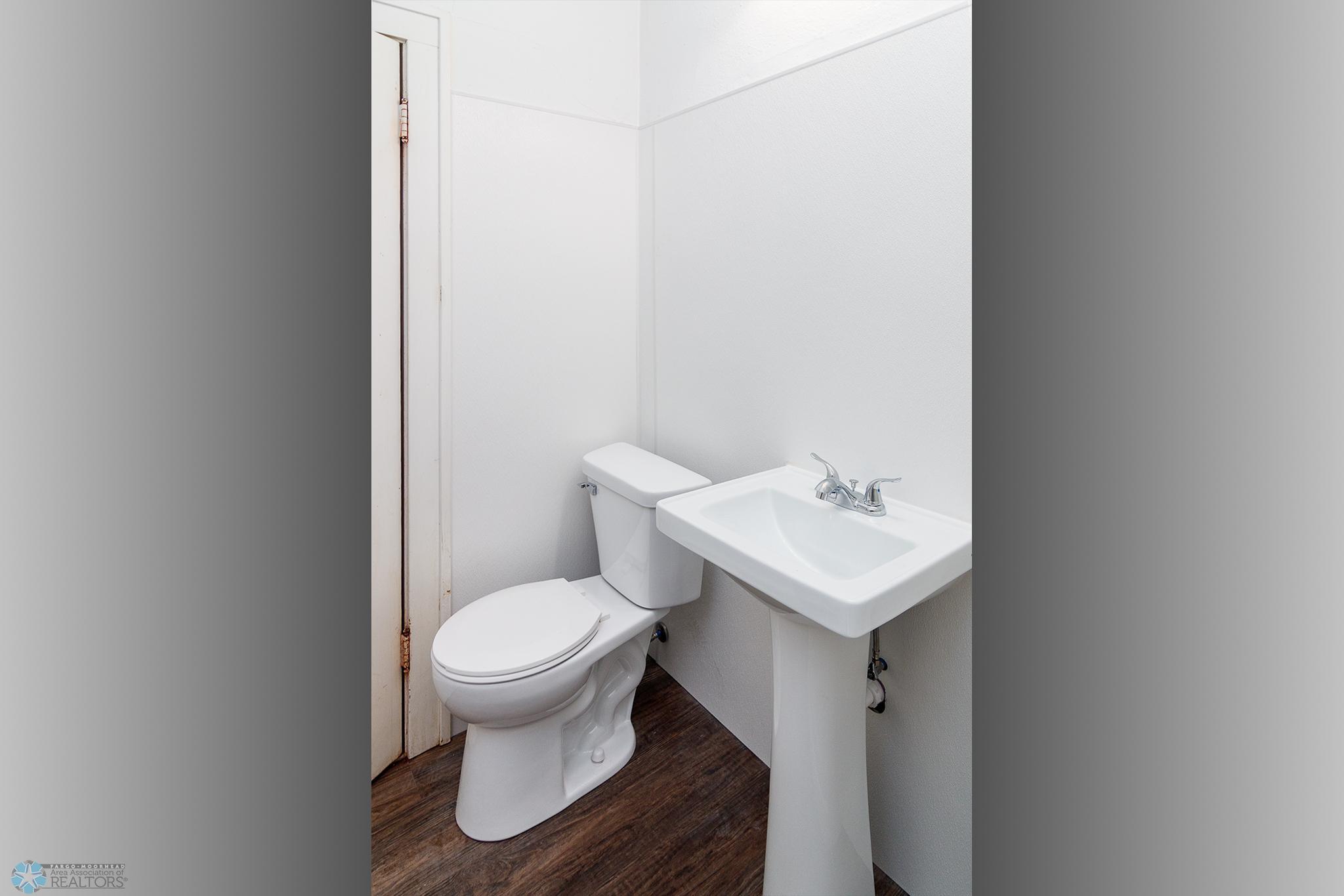 Unit 1 - Bathroom Full