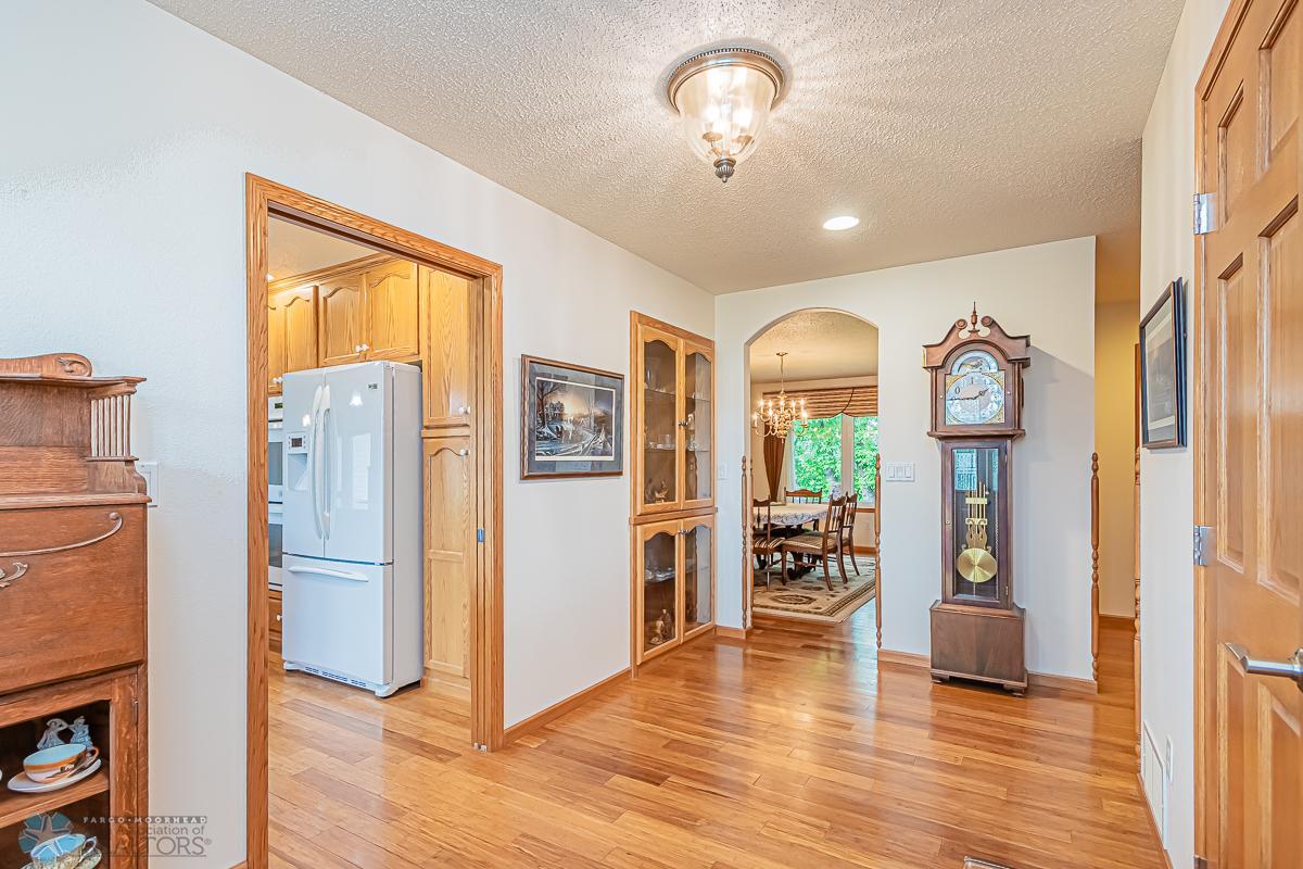 Entryway_2.jpg