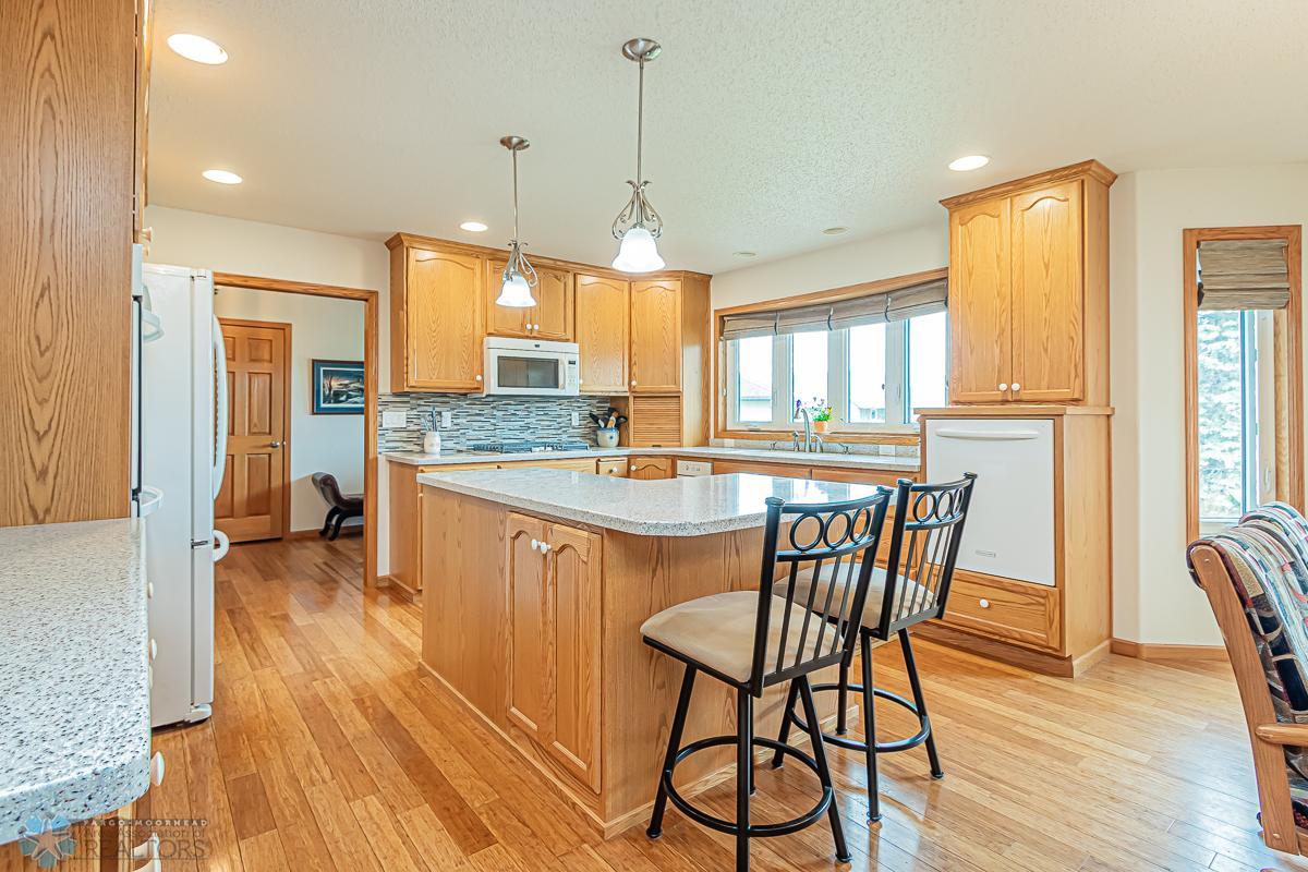 Kitchen_4.jpg
