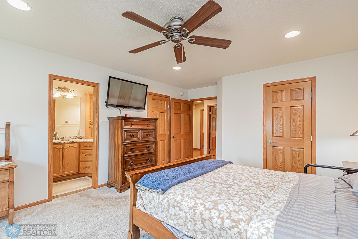 Primary_Bedroom_2.jpg