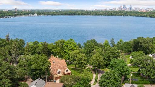 4861 E Lake Harriet Parkway, Minneapolis, MN 55419