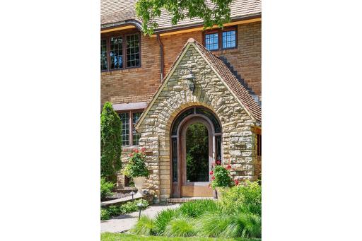 4861 E Lake Harriet Parkway, Minneapolis, MN 55419