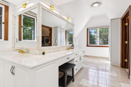 4861 E Lake Harriet Parkway, Minneapolis, MN 55419