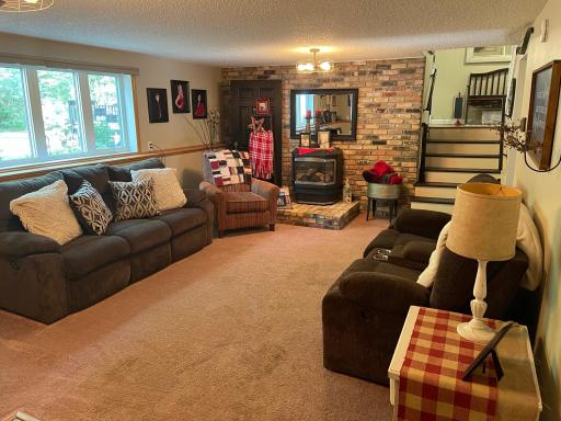 31318 County Road 28, Roseau, MN 56751