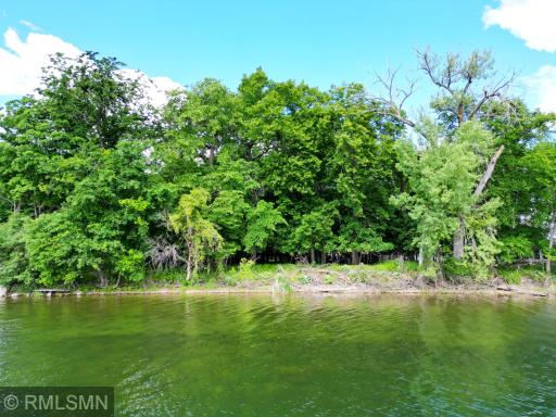 Located at the end of the road there will no thru traffic so very private location on the lake.