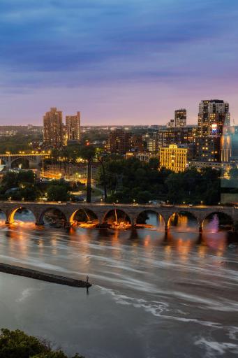 1111 W River Parkway, 18C, Minneapolis, MN 55415