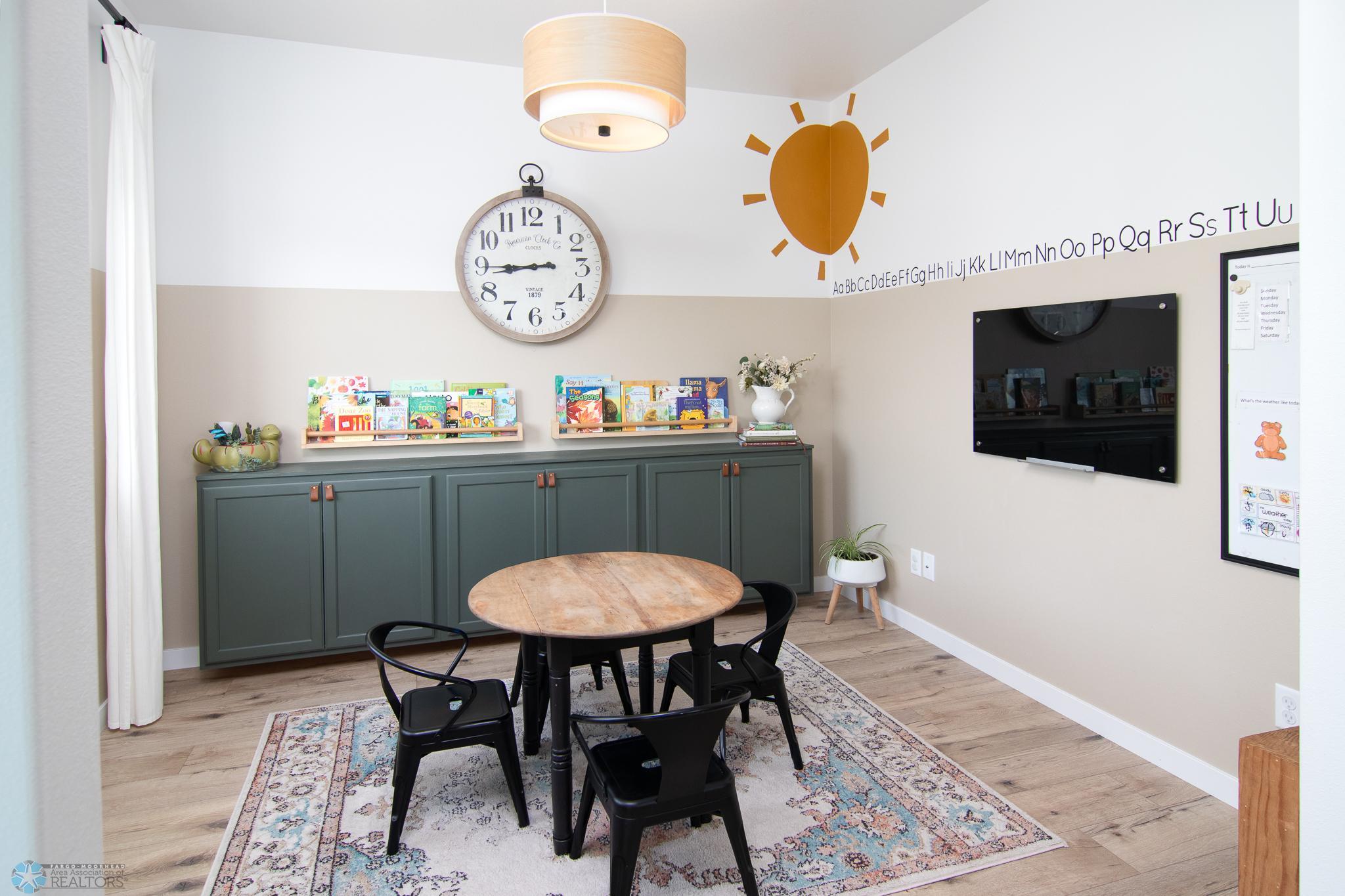 Flex room off of the kitchen