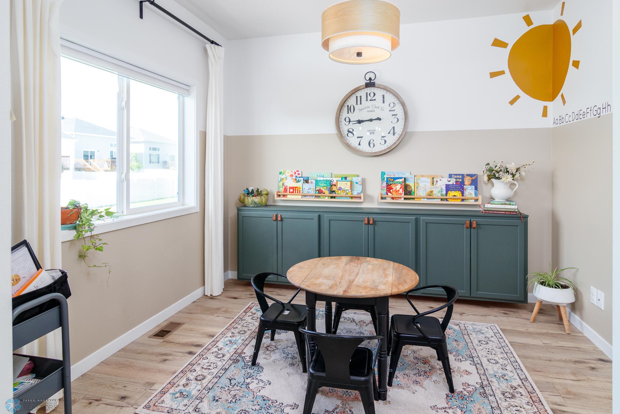 Flex room off of the kitchen