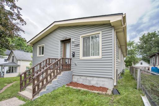 1083 Reaney Avenue E, Saint Paul, MN 55106