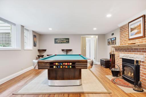 10 Woodland Road, Minneapolis, MN 55424