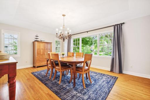 10 Woodland Road, Minneapolis, MN 55424