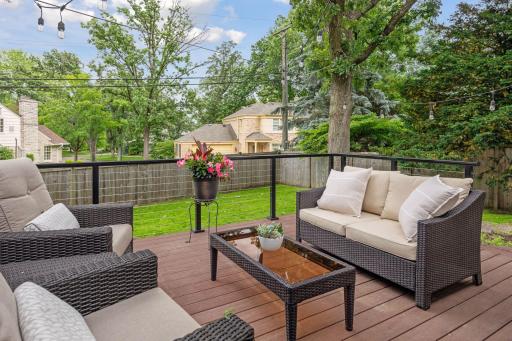 10 Woodland Road, Minneapolis, MN 55424