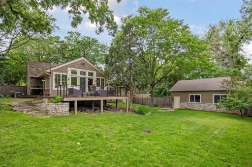 10 Woodland Road, Minneapolis, MN 55424