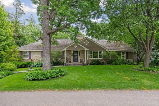 10 Woodland Road, Minneapolis, MN 55424