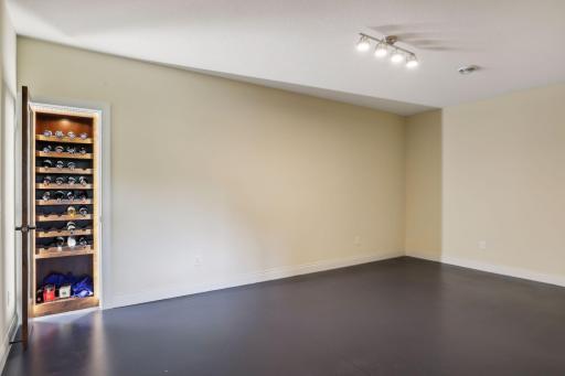 5705 Zanzibar Court N, Plymouth, MN 55446