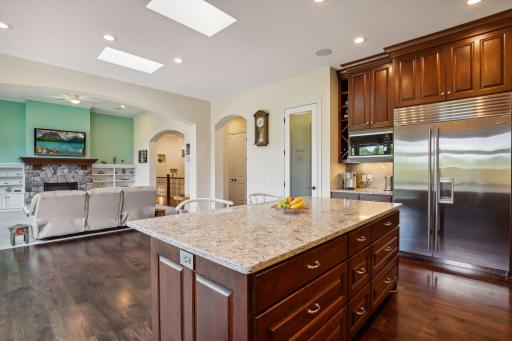 5705 Zanzibar Court N, Plymouth, MN 55446