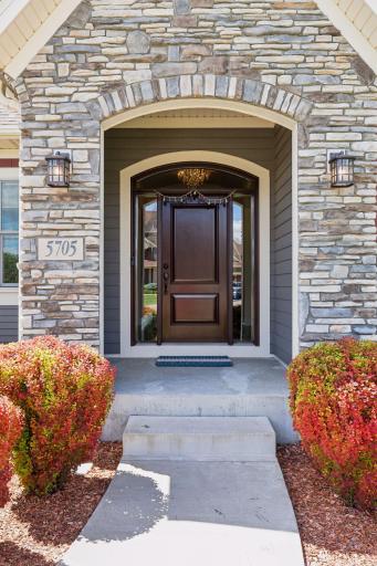 5705 Zanzibar Court N, Plymouth, MN 55446