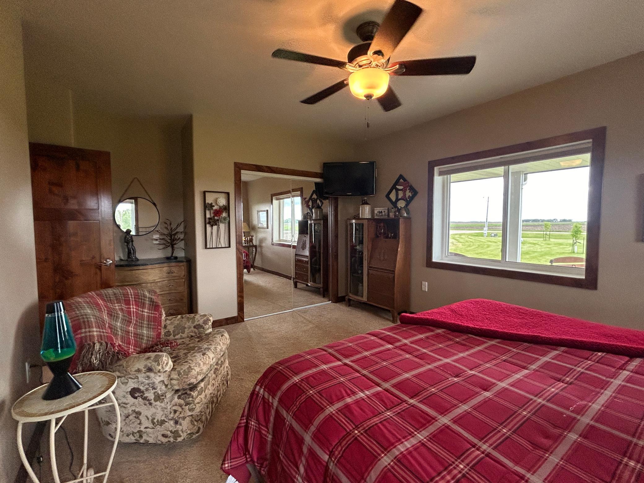 Bedroom 2.JPG