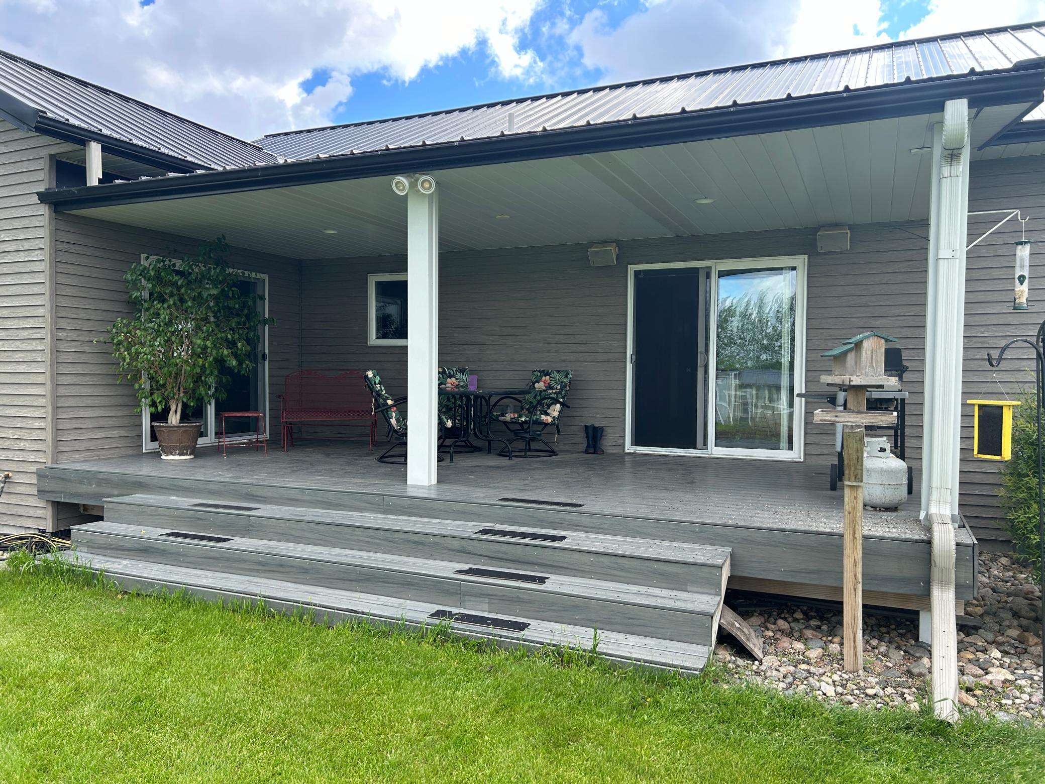 Rear Covered Porch.JPG