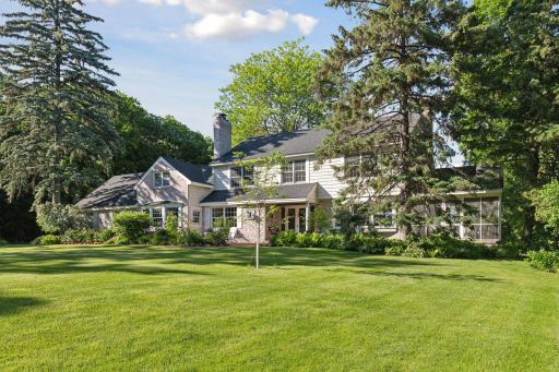2745 Maplewood Circle W, Wayzata, MN 55391