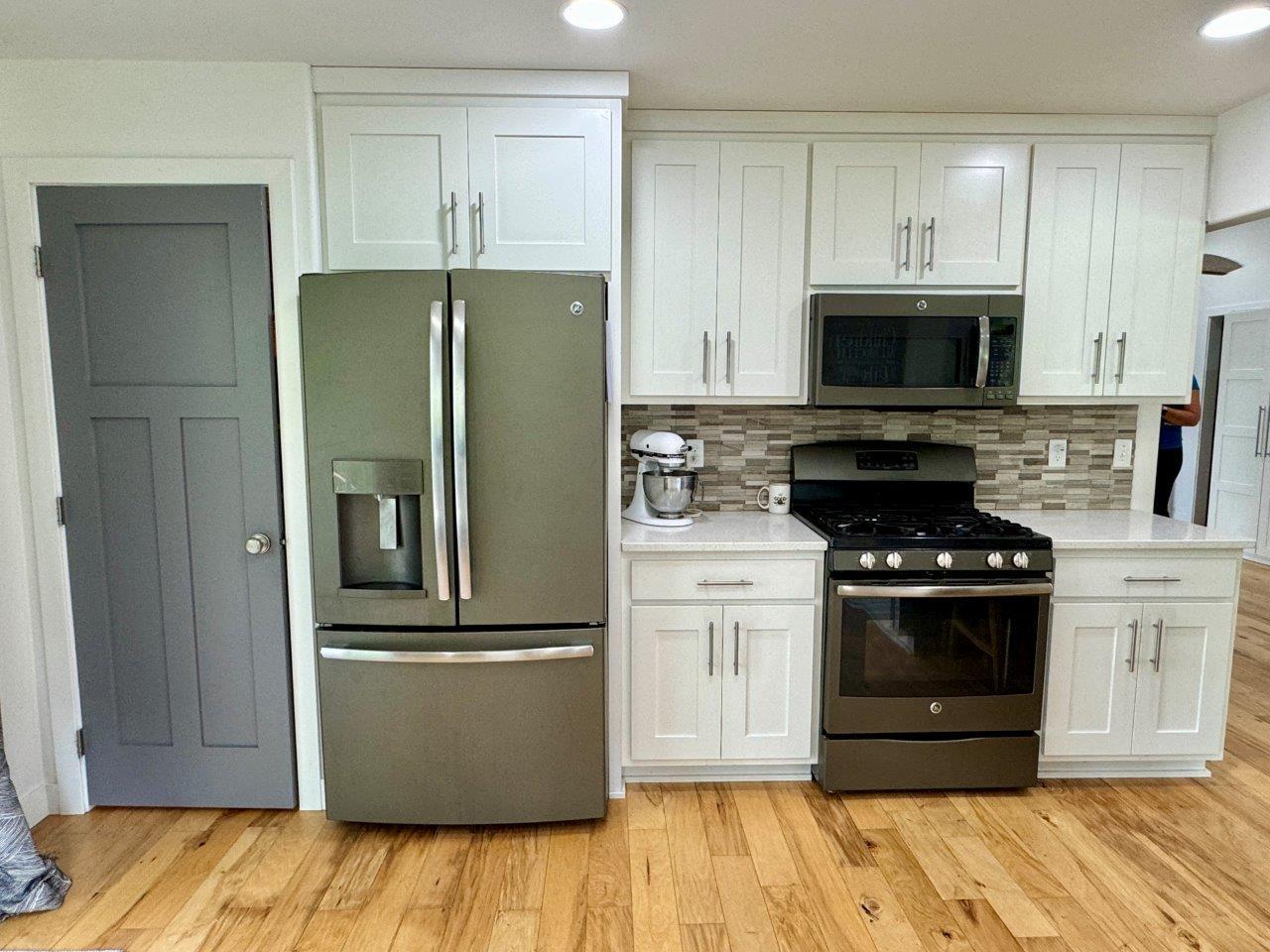 6-Kitchen (4).jpg