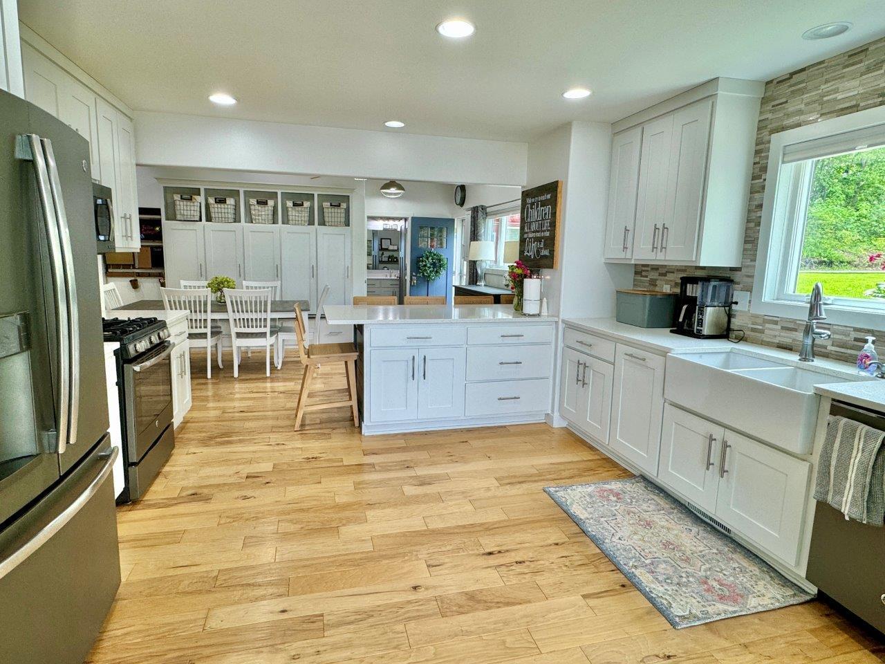 6-Kitchen (3).jpg