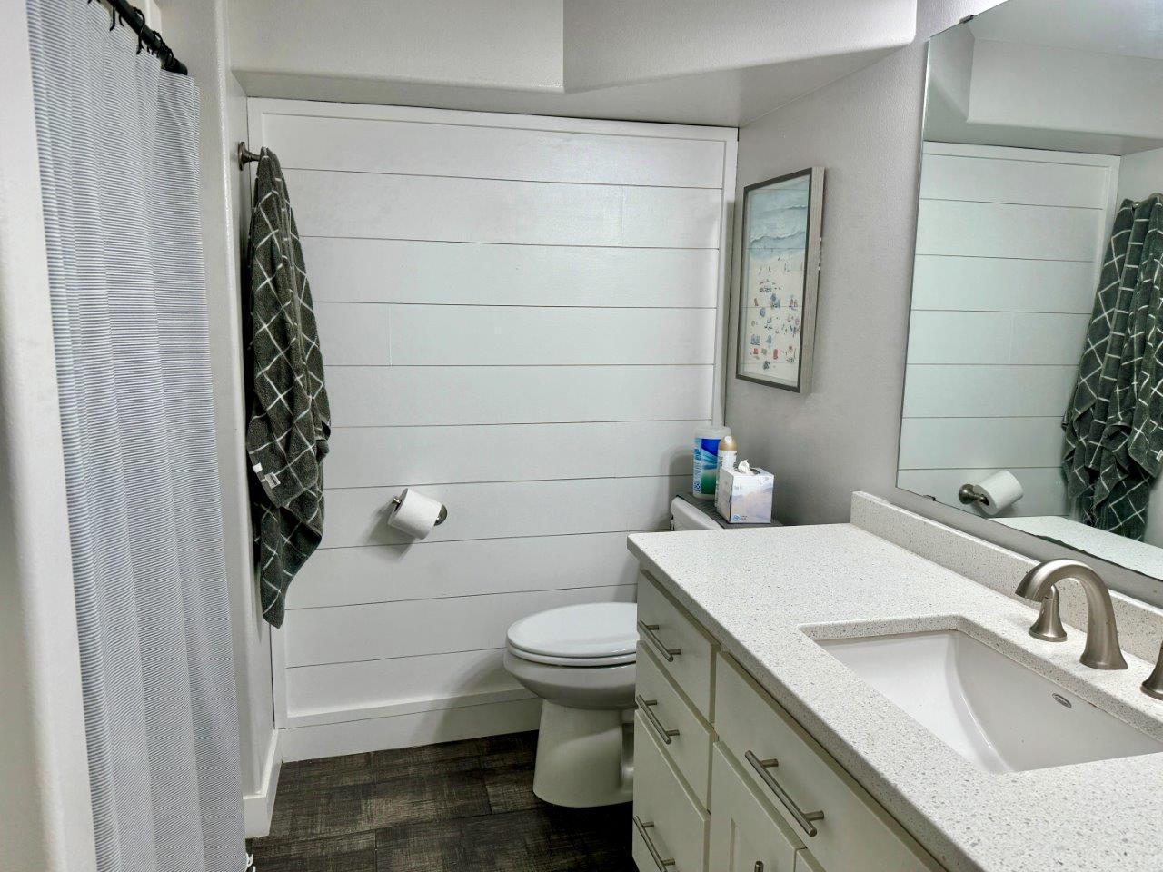 14-Bath 2 in walkout basement.jpg