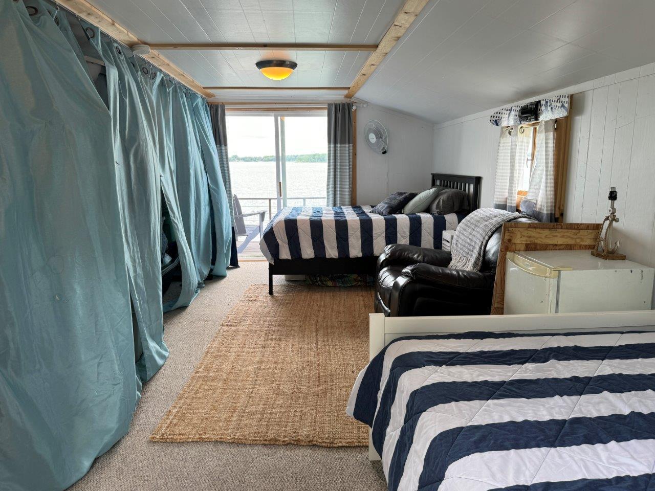 18-Boat house with guest room above (2).jpg